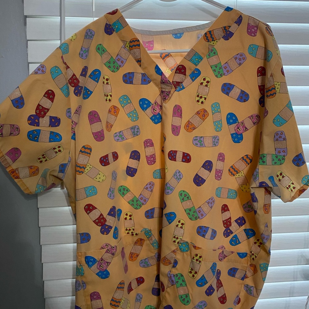 Scrub top
